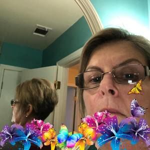 Meet your Posher, Dena